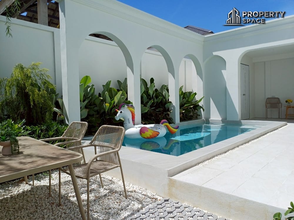 Modern 3-Bedroom 2-Story Pool Villa in Huay Yai Pattaya For Sale Image 1