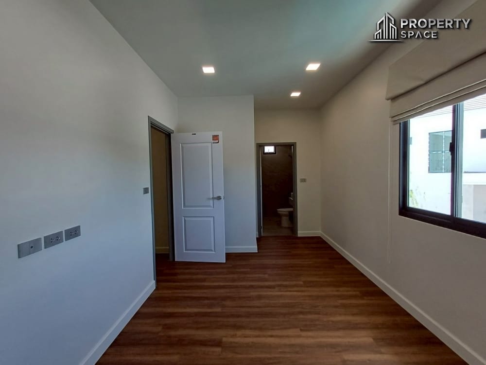 Modern 3-Bedroom 2-Story Pool Villa in Huay Yai Pattaya For Sale Image 31