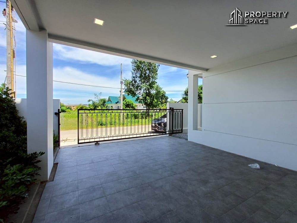 Modern 3-Bedroom 2-Story Pool Villa in Huay Yai Pattaya For Sale Image 32