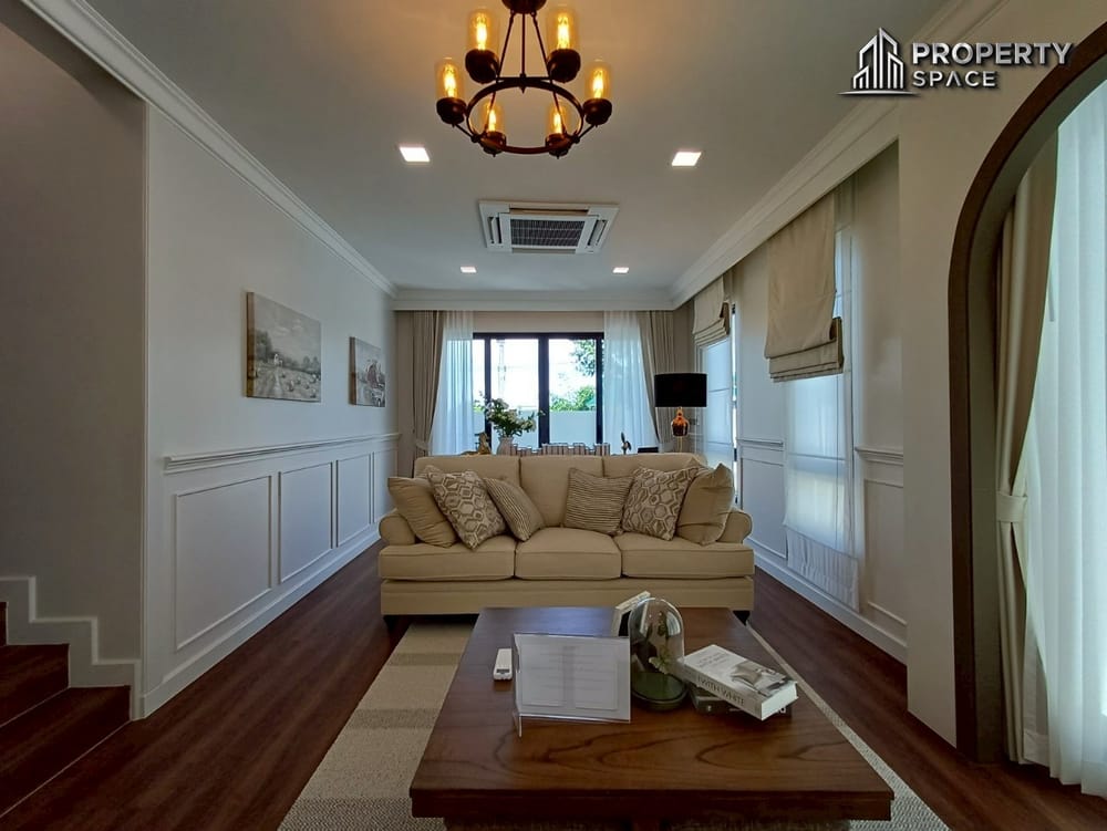 Modern 3-Bedroom 2-Story Pool Villa in Huay Yai Pattaya For Sale Image 11