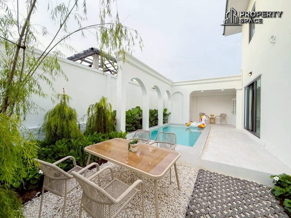 Modern 3-Bedroom 2-Story Pool Villa in Huay Yai Pattaya For Sale Image 1