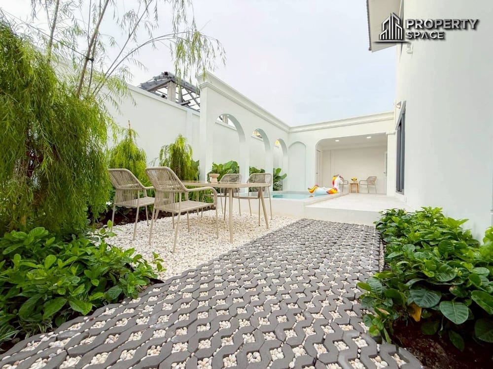 Modern 3-Bedroom 2-Story Pool Villa in Huay Yai Pattaya For Sale Image 4