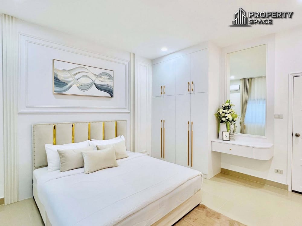 Brand New 3 Bedrooms Pool Villa In East Pattaya For Sale Image 17