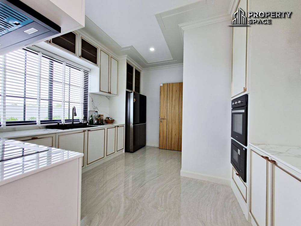 Brand New Scandinavian-Inspired 4 Bedroom Detached House In Pattaya For Sale Image 16