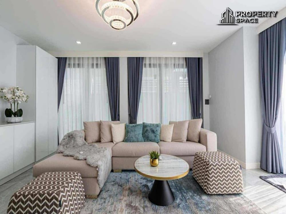 Modern Luxury 5-Bedroom Pool Villa In Jomtien Near The Beach For Sale Image 10