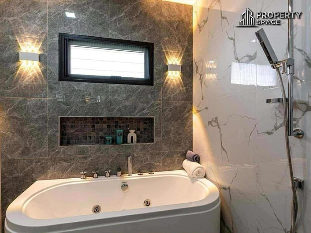 Modern Luxury 5-Bedroom Pool Villa In Jomtien Near The Beach For Sale Image 16