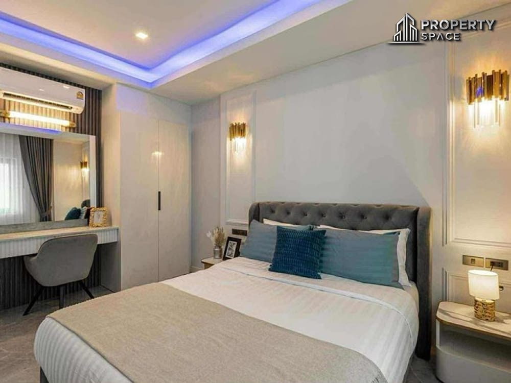 Modern Luxury 5-Bedroom Pool Villa In Jomtien Near The Beach For Sale Image 13