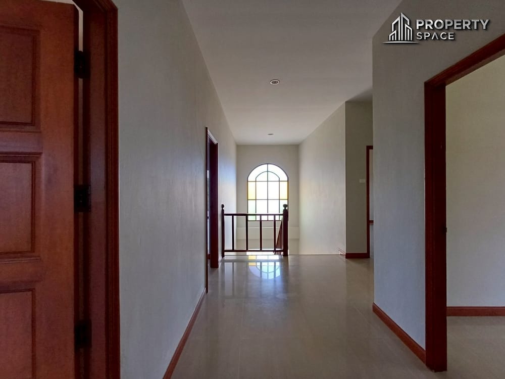 Spacious 5-Bedroom Pool Villa near Mabprachan Lake Pattaya For Sale Image 17