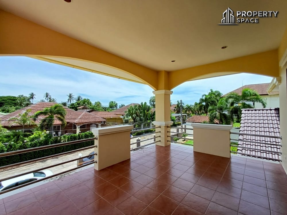 Spacious 5-Bedroom Pool Villa near Mabprachan Lake Pattaya For Sale Image 27
