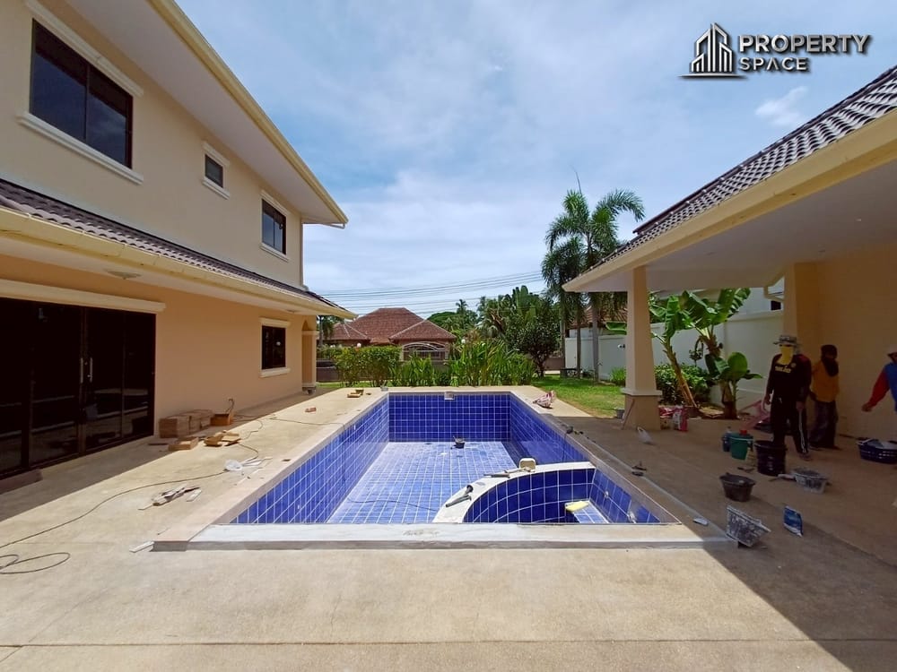 Spacious 5-Bedroom Pool Villa near Mabprachan Lake Pattaya For Sale Image 5