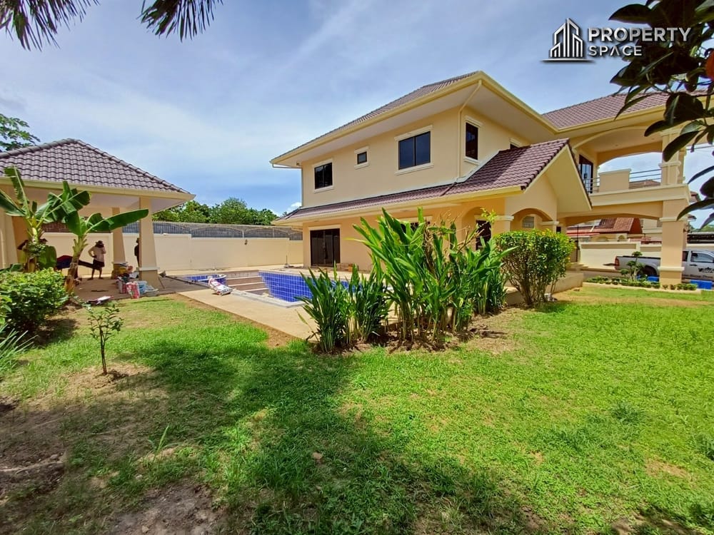 Spacious 5-Bedroom Pool Villa near Mabprachan Lake Pattaya For Sale Image 3