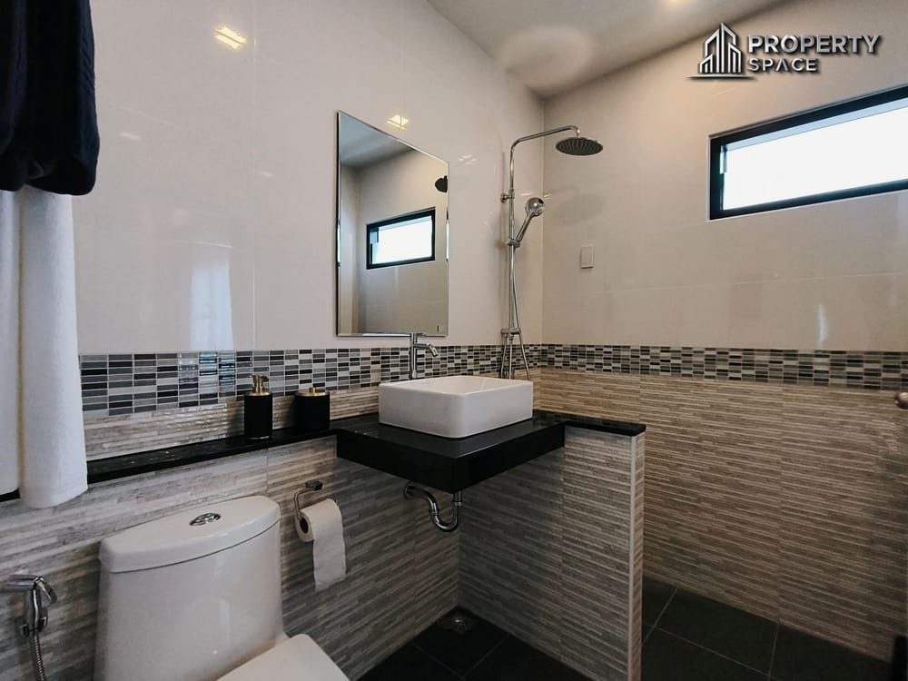 4 Bedroom Pool Villa In The Village In Soi Siam Country Club Pattaya For Sale Image 22