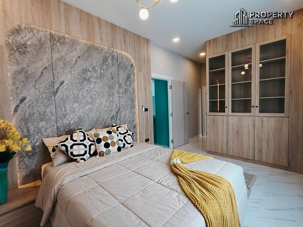 4 Bedroom Pool Villa In The Village In Soi Siam Country Club Pattaya For Sale Image 30