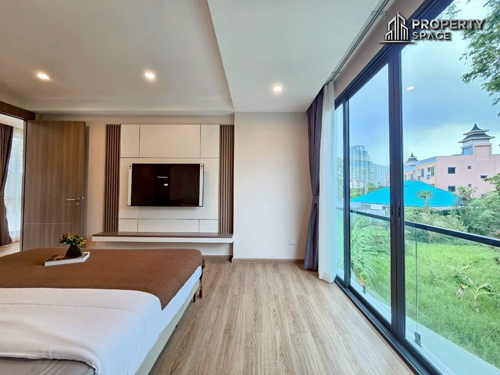 Stunning 4-Bedroom Luxury Pool Villa Just 1.5 KM From Jomtien Beach For Sale Image 17