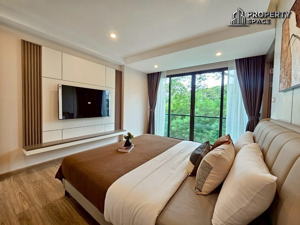 Stunning 4-Bedroom Luxury Pool Villa Just 1.5 KM From Jomtien Beach For Sale Image 18