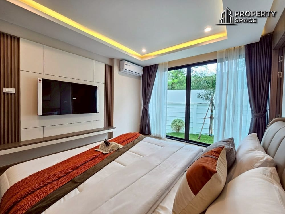 Stunning 4-Bedroom Luxury Pool Villa Just 1.5 KM From Jomtien Beach For Sale Image 23
