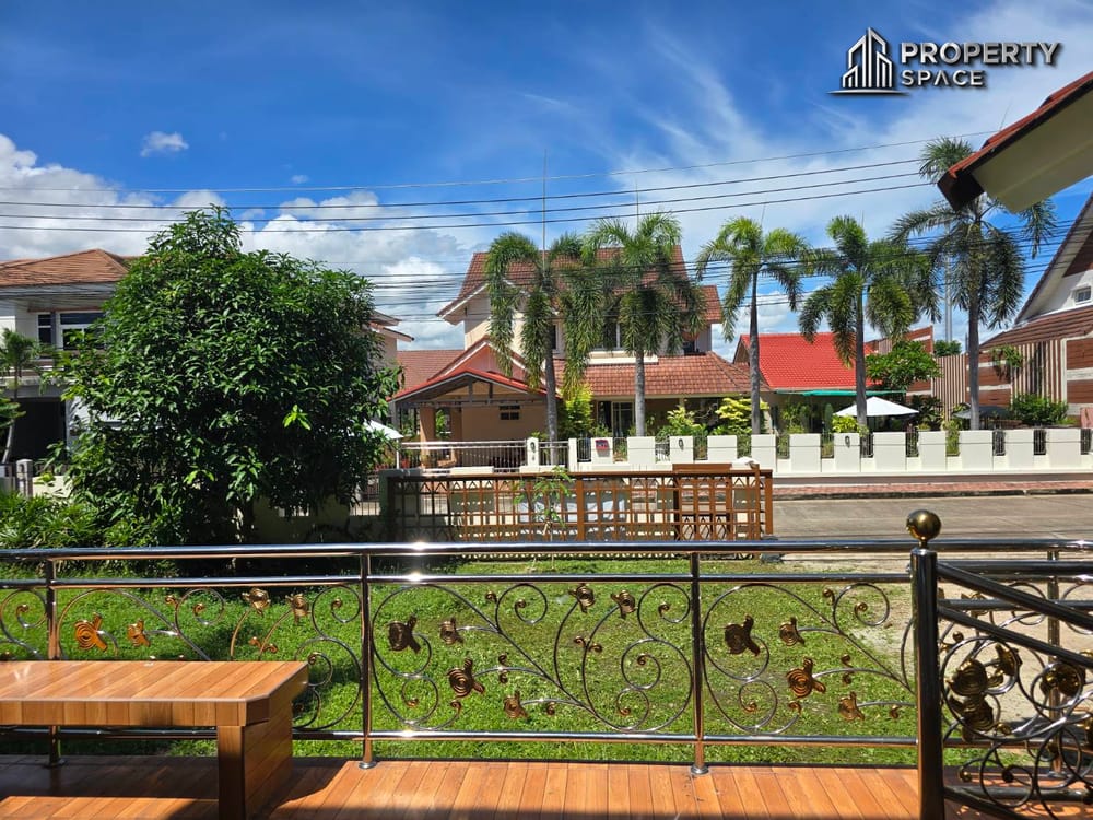 Unfurnished 2-Storey 3 Bedroom Detached House In East Pattaya For Rent Image 3