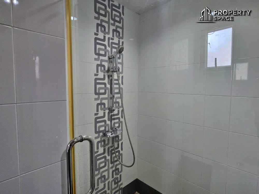 Unfurnished 2-Storey 3 Bedroom Detached House In East Pattaya For Rent Image 20