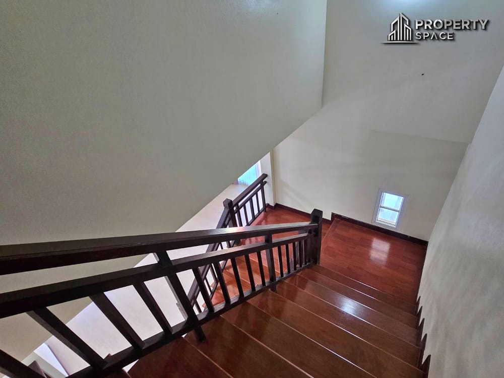 Unfurnished 2-Storey 3 Bedroom Detached House In East Pattaya For Rent Image 29