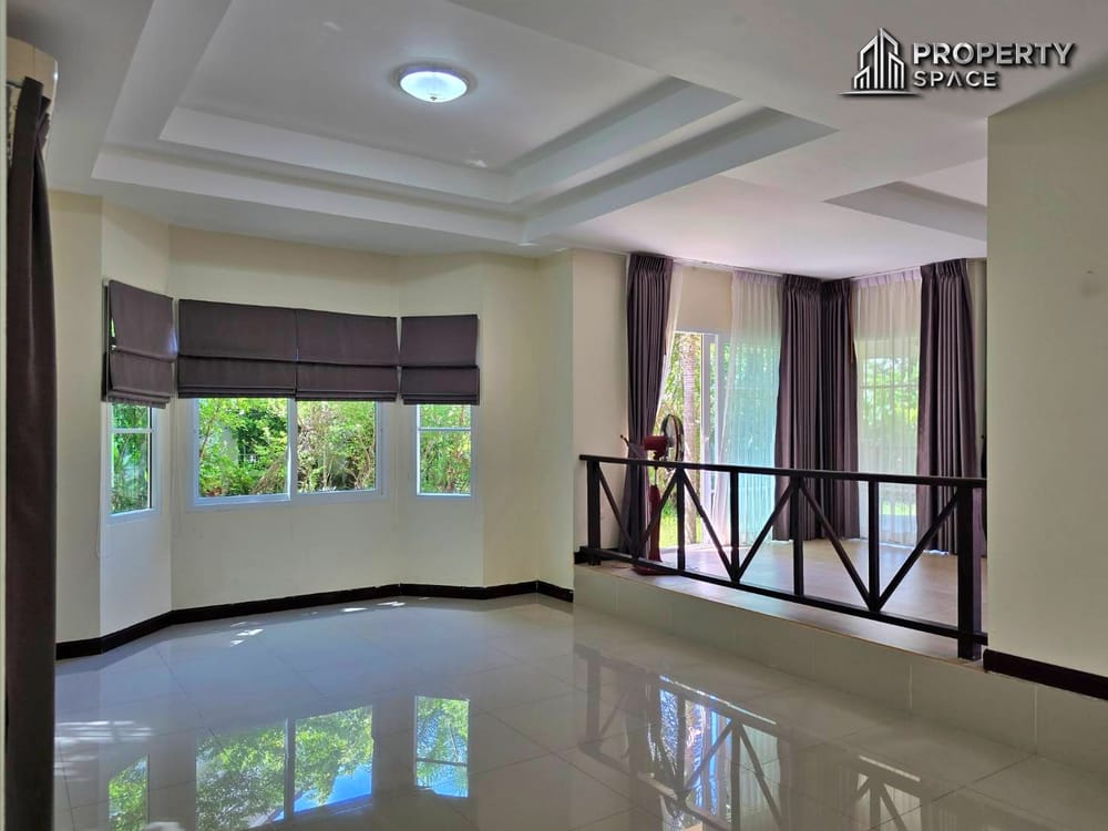 Unfurnished 2-Storey 3 Bedroom Detached House In East Pattaya For Rent Image 31
