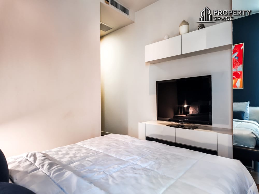Spacious 2-Bedroom Beachfront Condominium at Ananya Beachfront Wongamat (FQ) For Sale Image 22