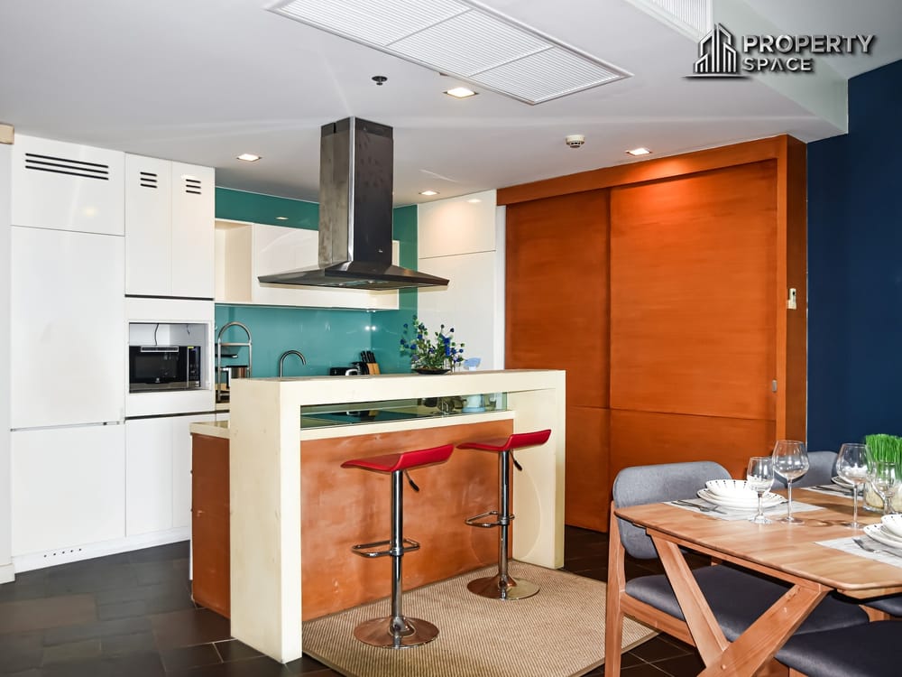Spacious 2-Bedroom Beachfront Condominium at Ananya Beachfront Wongamat (FQ) For Sale Image 10