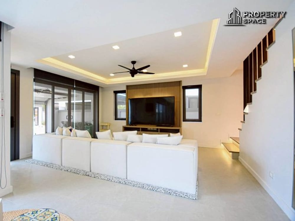 Stunning 3-Bedroom Luxury Pool Villa In Central Pattaya For Sale Image 7