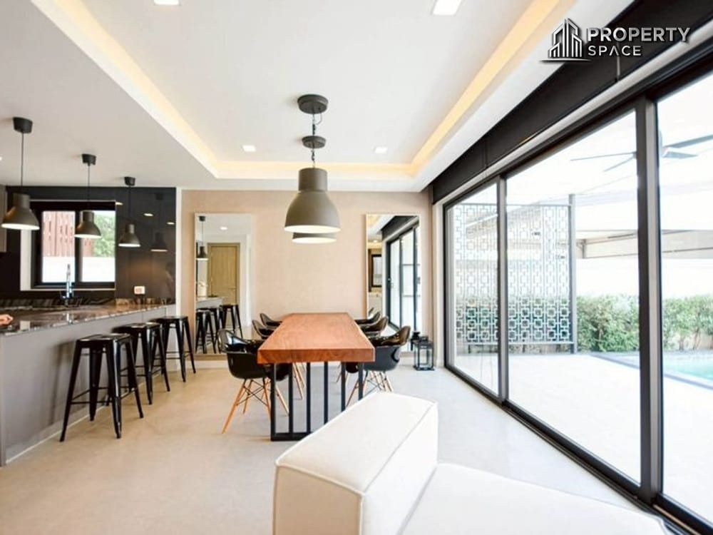 Stunning 3-Bedroom Luxury Pool Villa In Central Pattaya For Sale Image 13