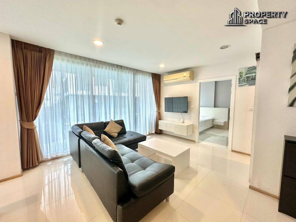 Near Beach! 1-Bedroom Corner Unit Pool View at Acqua Jomtien Pattaya For Rent Image 8