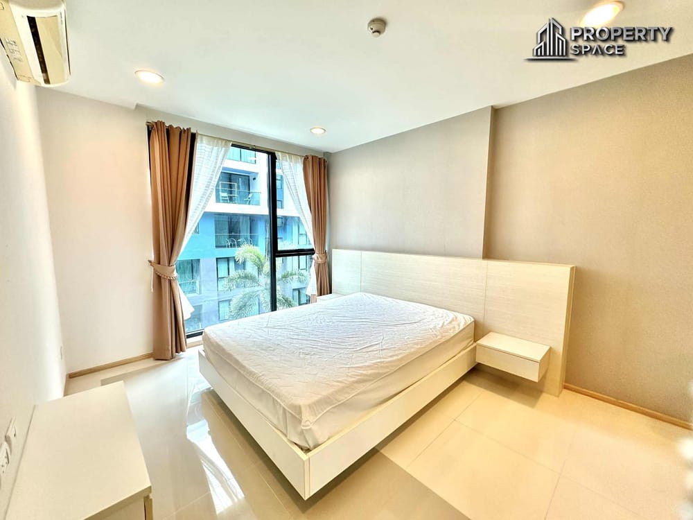 Near Beach! 1-Bedroom Corner Unit Pool View at Acqua Jomtien Pattaya For Rent Image 11