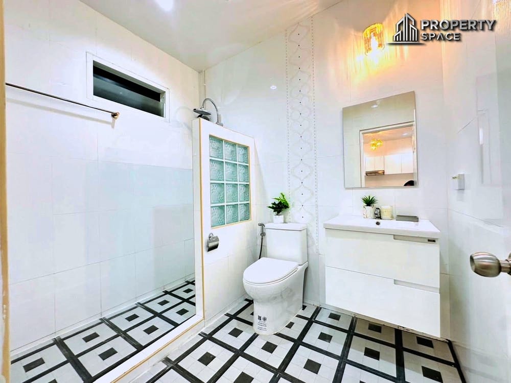 3 Bedroom Single-Story Corner House In East Pattaya For Sale Image 8