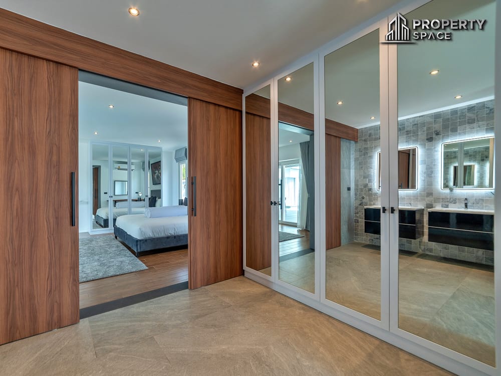 Prestige Living Above It All – Ultra-Luxury 6-Bedroom Hillside Villa For Sale in Pattaya Image 29