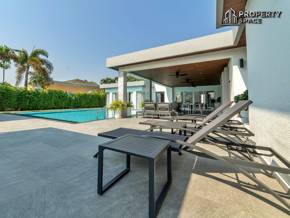 Prestige Living Above It All – Ultra-Luxury 6-Bedroom Hillside Villa For Sale in Pattaya Image 12
