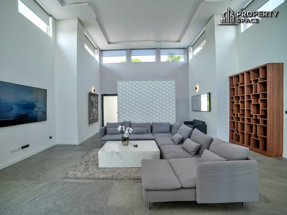 Prestige Living Above It All – Ultra-Luxury 6-Bedroom Hillside Villa For Sale in Pattaya Image 16