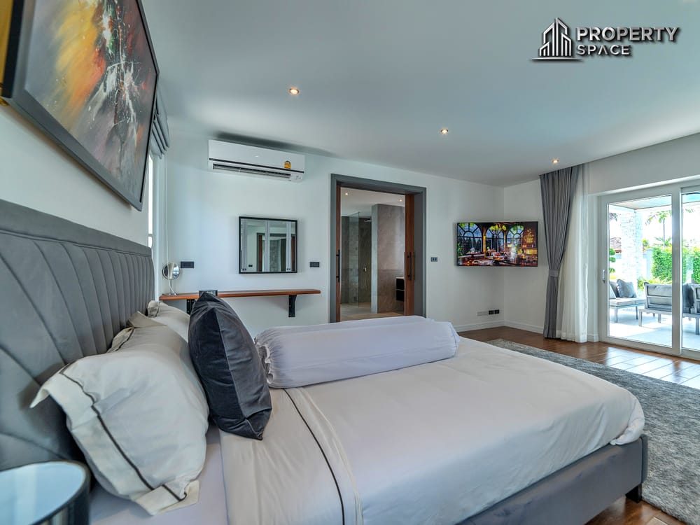 Prestige Living Above It All – Ultra-Luxury 6-Bedroom Hillside Villa For Sale in Pattaya Image 35