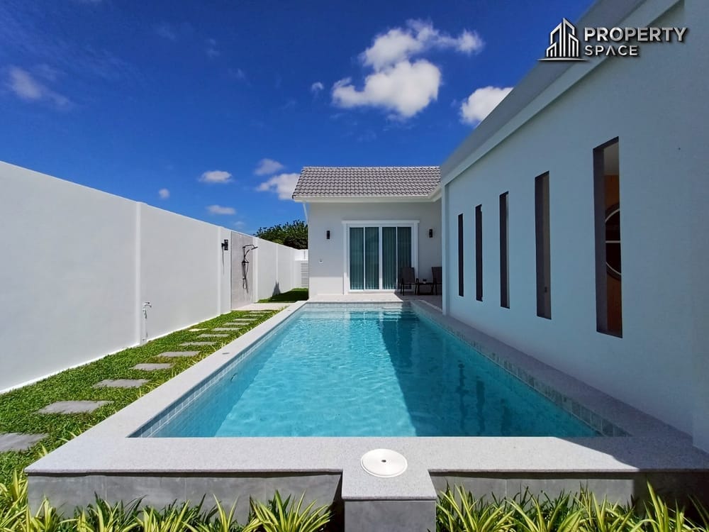 Brand New 3-Bedroom Pool Villa Near Mabprachan Lake Pattaya For Sale Image 3