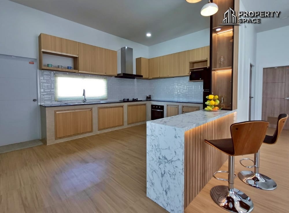 Brand New 3-Bedroom Pool Villa Near Mabprachan Lake Pattaya For Sale Image 13
