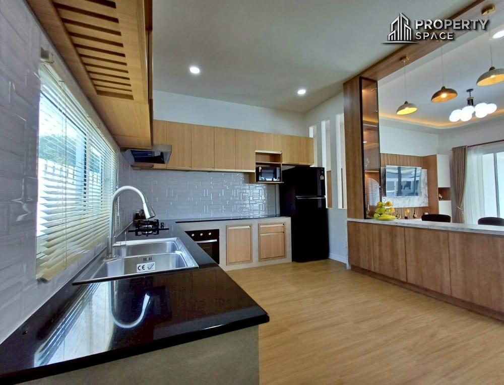 Brand New 3-Bedroom Pool Villa Near Mabprachan Lake Pattaya For Sale Image 14