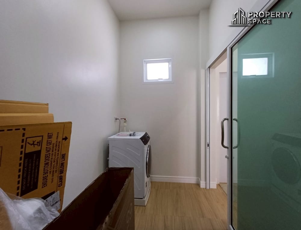 Brand New 3-Bedroom Pool Villa Near Mabprachan Lake Pattaya For Sale Image 17