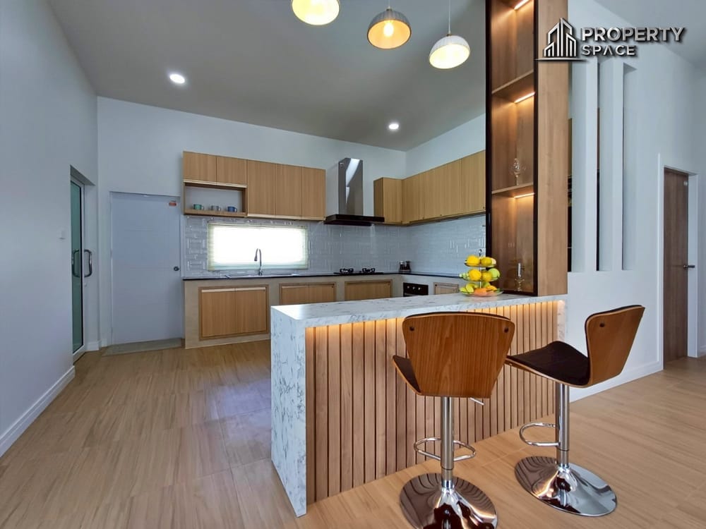 Brand New 3-Bedroom Pool Villa Near Mabprachan Lake Pattaya For Sale Image 15