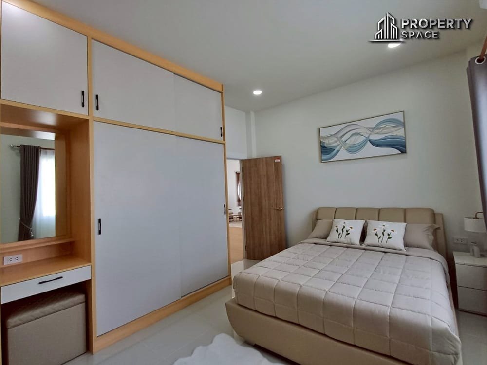 Brand New 3-Bedroom Pool Villa Near Mabprachan Lake Pattaya For Sale Image 20