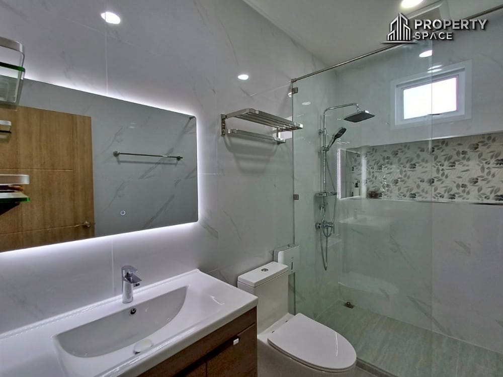 Brand New 3-Bedroom Pool Villa Near Mabprachan Lake Pattaya For Sale Image 26