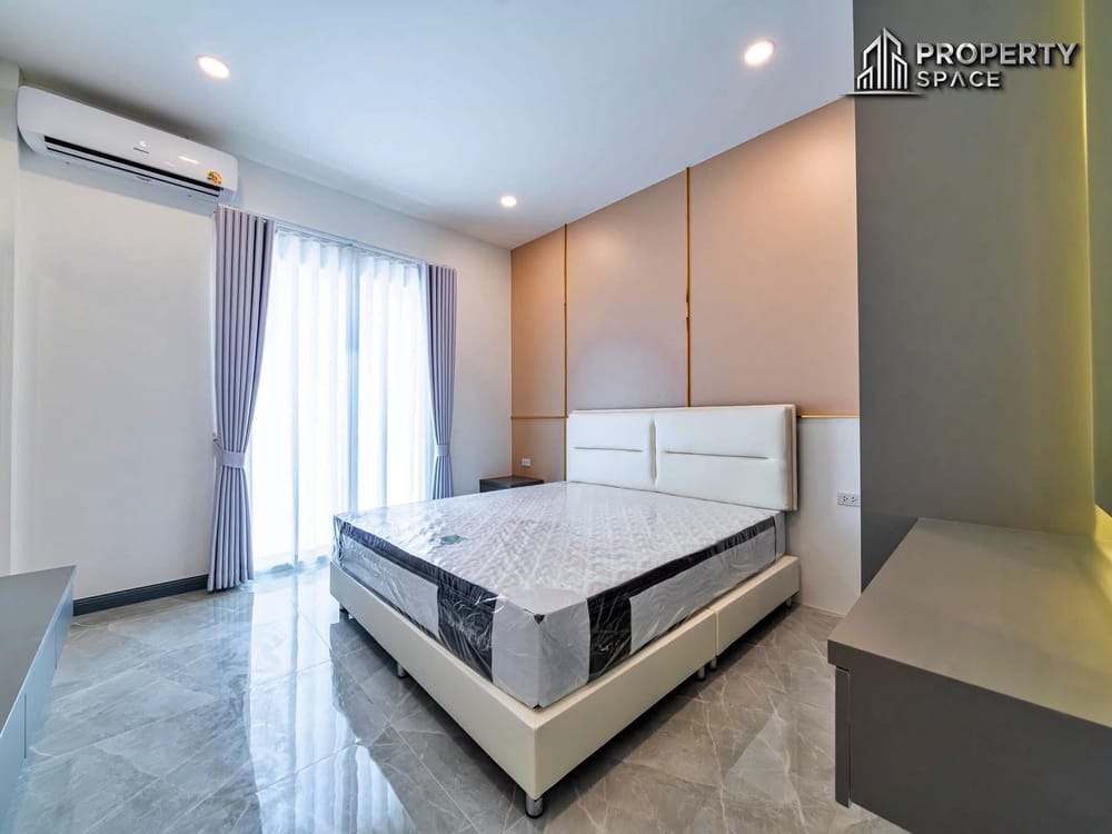 Brand New Modern Luxury 4 Bedroom Pool Villa In Jomtien Pattaya For Sale Image 17