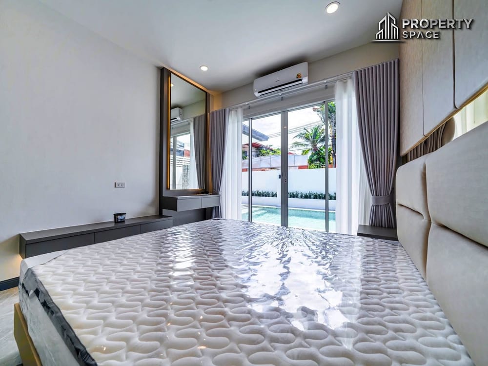 Brand New Modern Luxury 4 Bedroom Pool Villa In Jomtien Pattaya For Sale Image 9