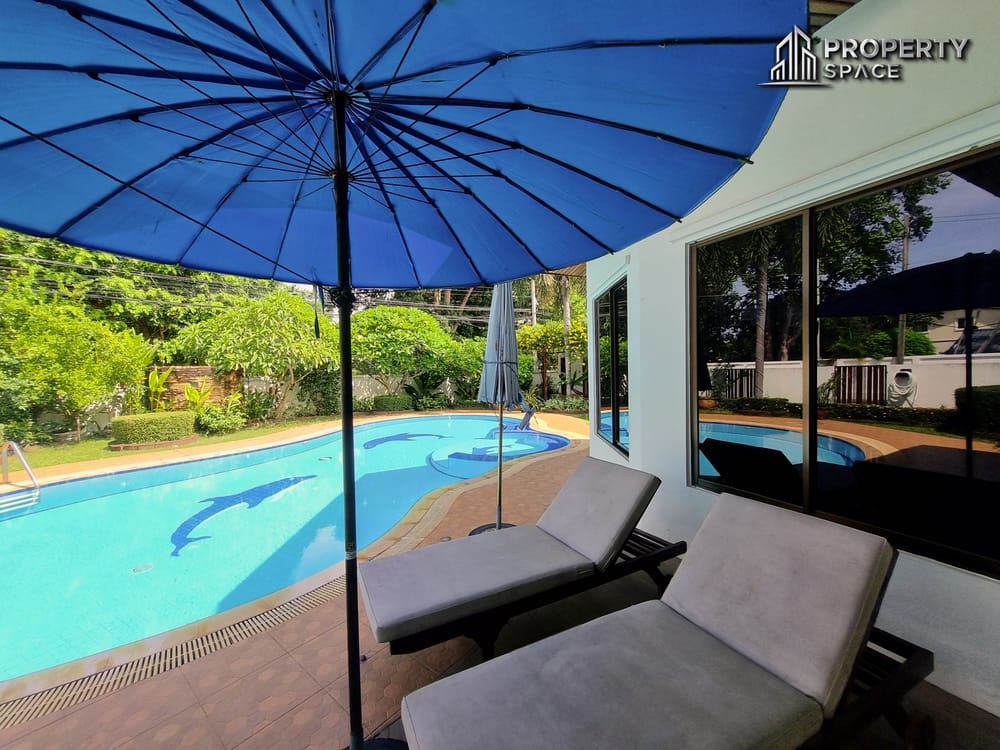 Spacious 4 Bedroom Pool Villa Large Plot In East Pattaya For Sale And Rent Image 35
