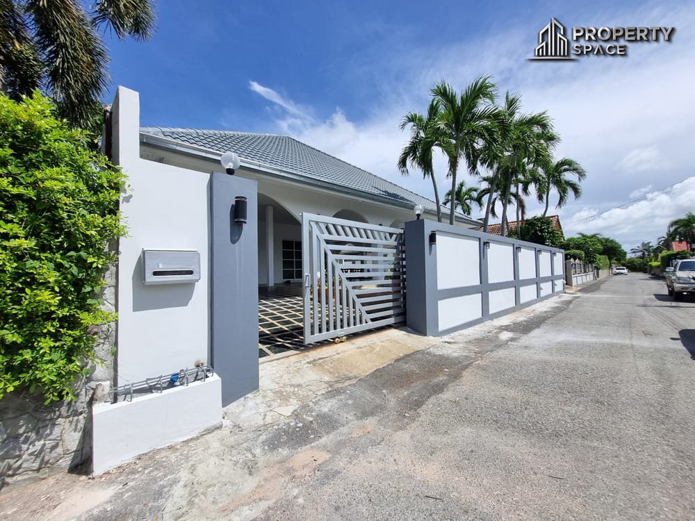 Newly Renovated With Spacious Layout! 3 Bedroom Pool Villa In East Pattaya For Sale And Rent Image 29