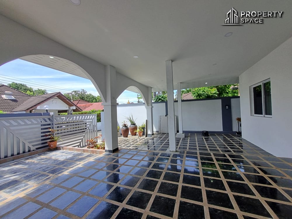 Newly Renovated With Spacious Layout! 3 Bedroom Pool Villa In East Pattaya For Sale And Rent Image 28