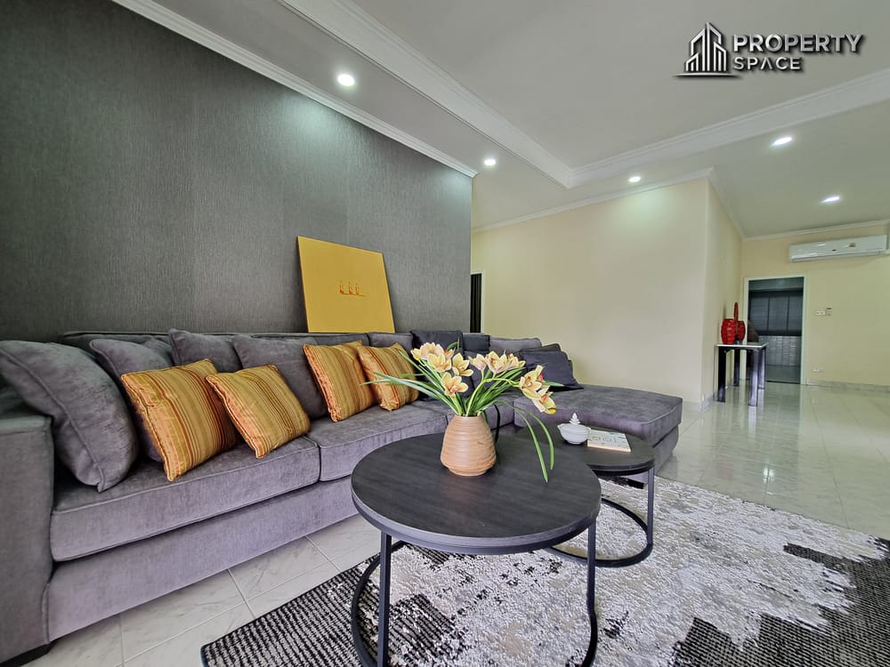 Newly Renovated With Spacious Layout! 3 Bedroom Pool Villa In East Pattaya For Sale And Rent Image 6