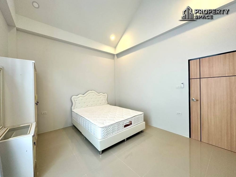 Hot Price! 3 Bedroom Single-Storey Pool Villa Just 500m from Mabprachan Reservoir For Sale Image 13
