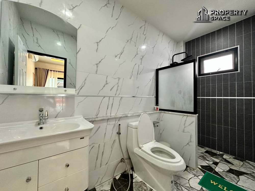 Hot Price! 3 Bedroom Single-Storey Pool Villa Just 500m from Mabprachan Reservoir For Sale Image 16
